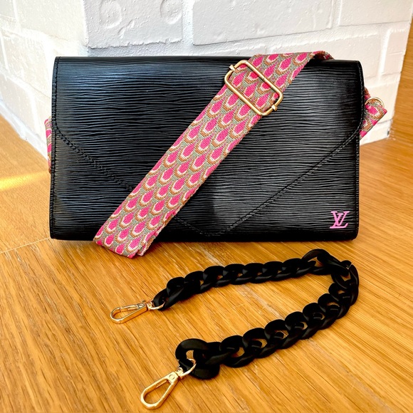 Louis Vuitton Authenticated Epi Arts Deco Clutch / Crossbody Bag - Picture 1 of 15